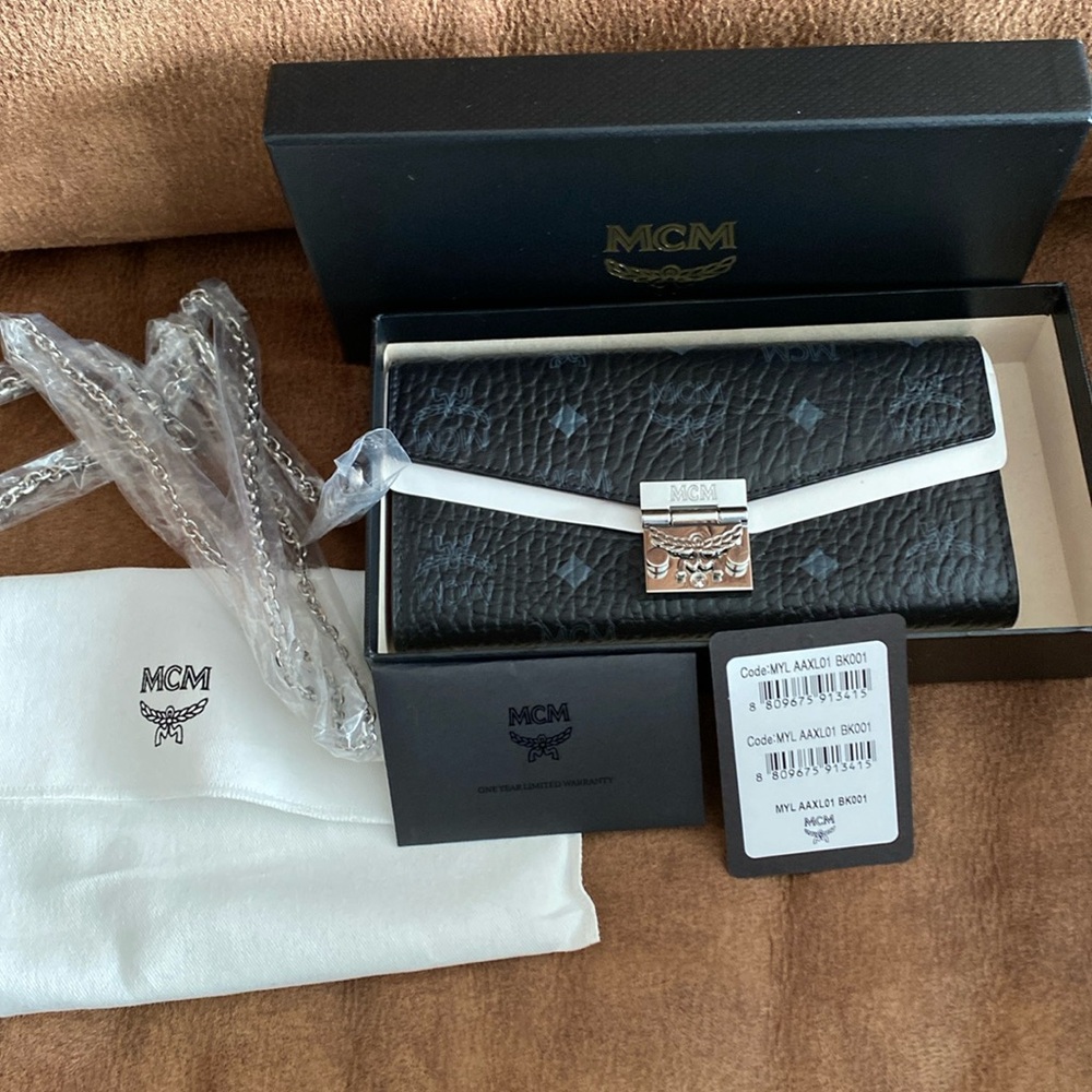 EUC Patricia Crossbody Wallet